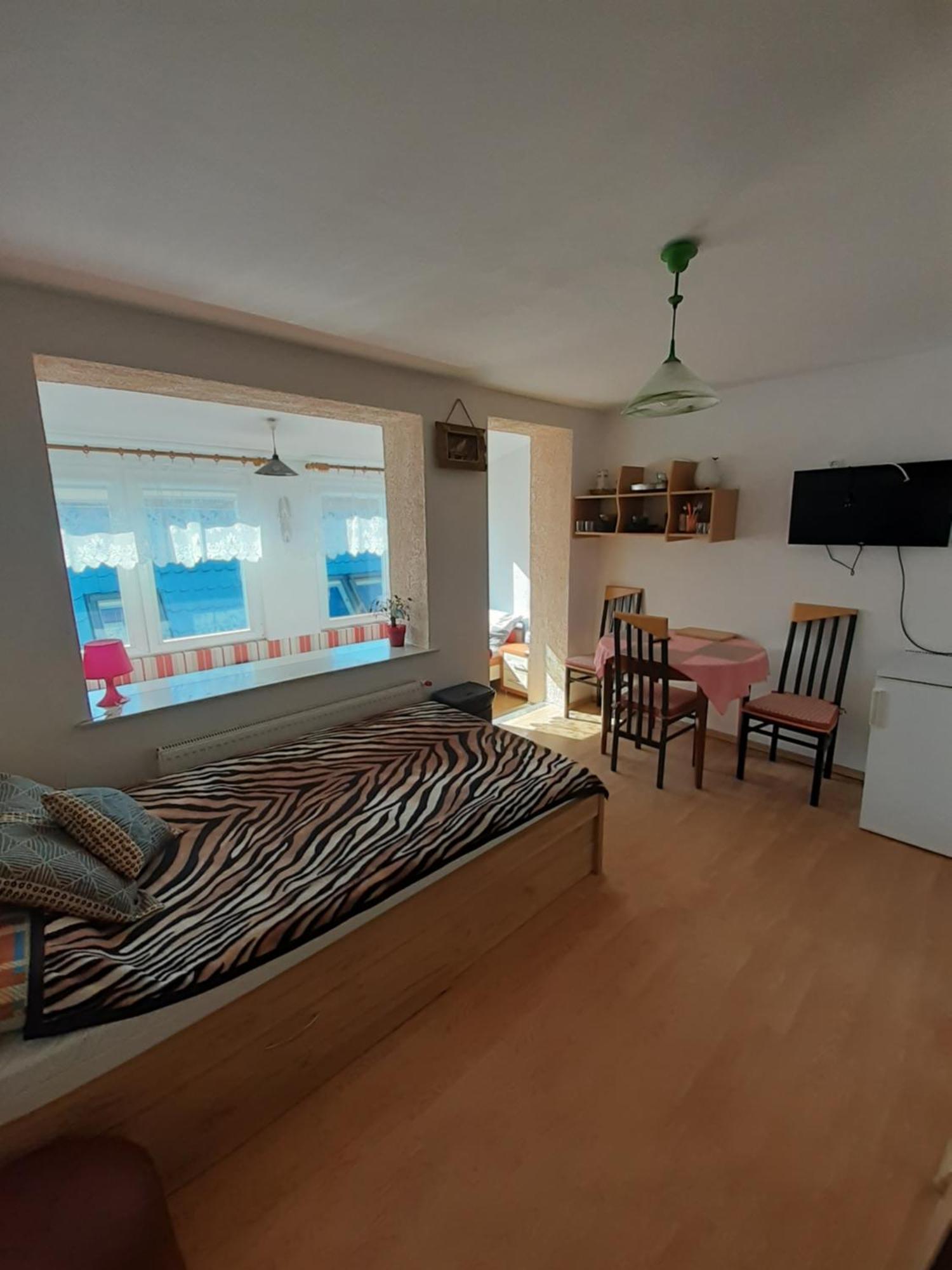Wynajem Apartamentow I Pokoi. Apartment Ustronie Morskie Exterior foto
